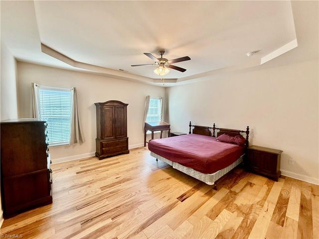 1494 Land Grove Drive, Kernersville, NC 27284