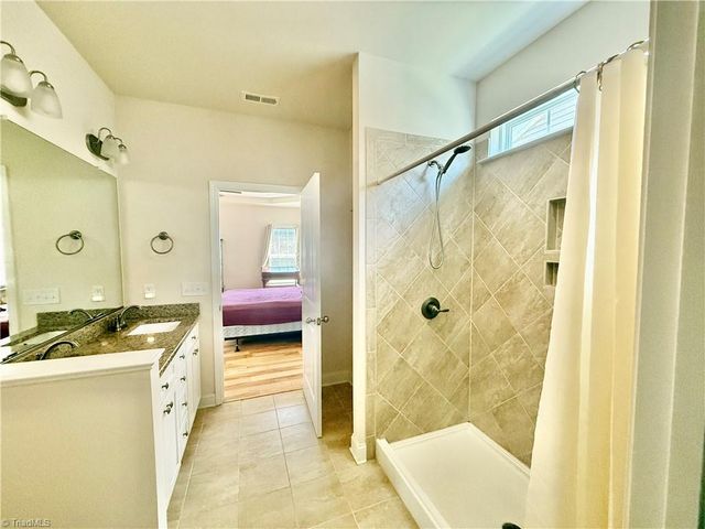 1494 Land Grove Drive, Kernersville, NC 27284