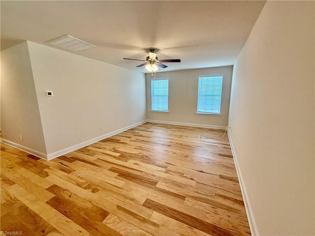 1494 Land Grove Drive, Kernersville, NC 27284
