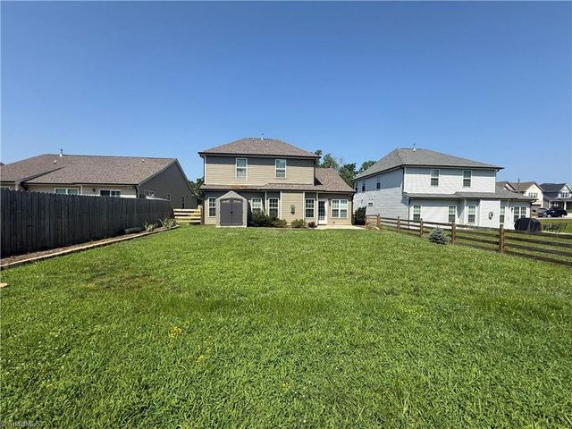 1494 Land Grove Drive, Kernersville, NC 27284