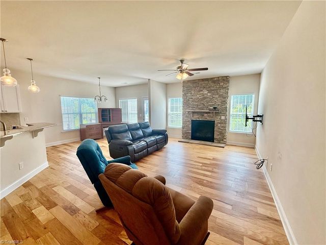 1494 Land Grove Drive, Kernersville, NC 27284