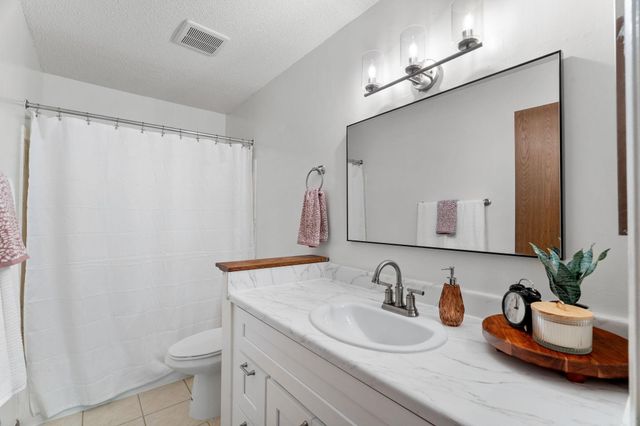 2260 Ridge Drive 12, Saint Louis Park, MN 55416