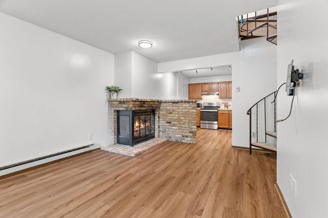 2260 Ridge Drive 12, Saint Louis Park, MN 55416