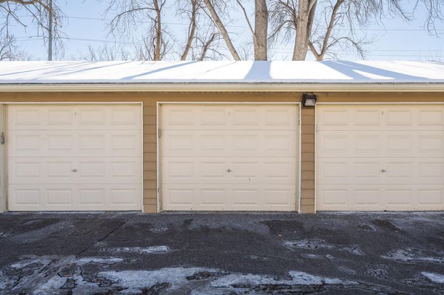 2260 Ridge Drive 12, Saint Louis Park, MN 55416