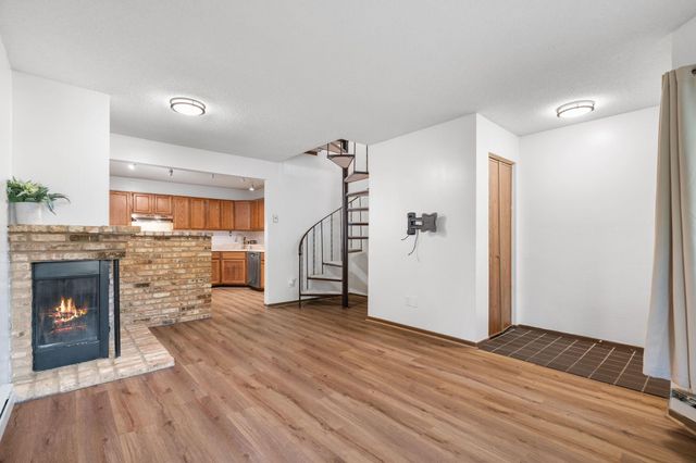 2260 Ridge Drive 12, Saint Louis Park, MN 55416