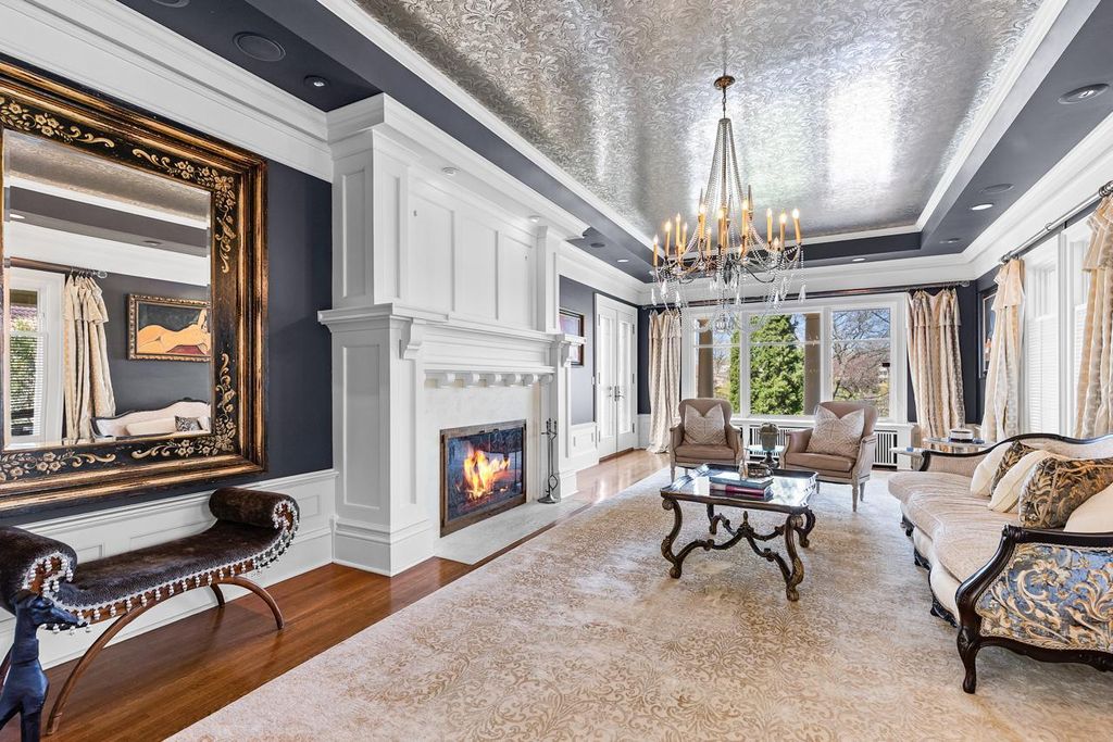 2427 E Lake Of The Isles Parkway, Minneapolis, MN 55405 — photo 4