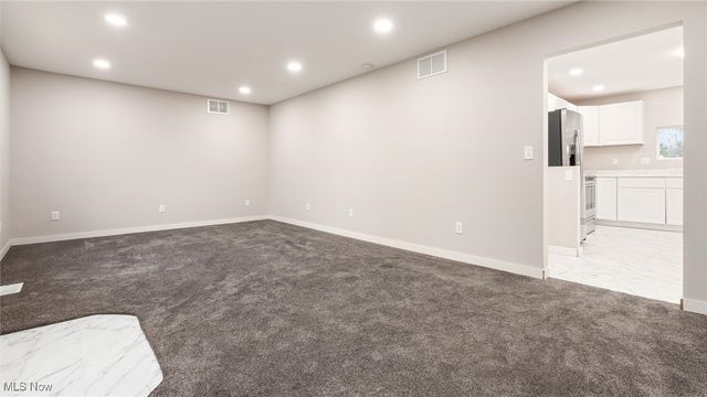 5617 Skyline Dr, Cambridge, OH 43725