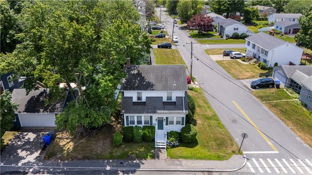 53 Wampanoag Trail, Riverside, RI 02915