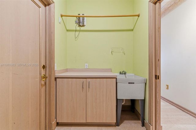 9930 SW 145th St, Miami, FL 33176