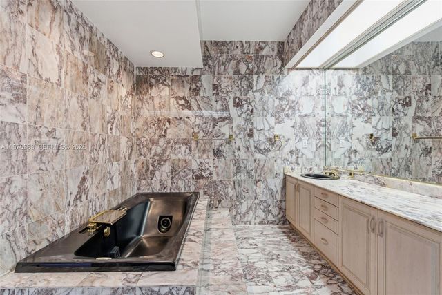 9930 SW 145th St, Miami, FL 33176