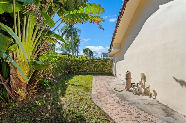 9930 SW 145th St, Miami, FL 33176