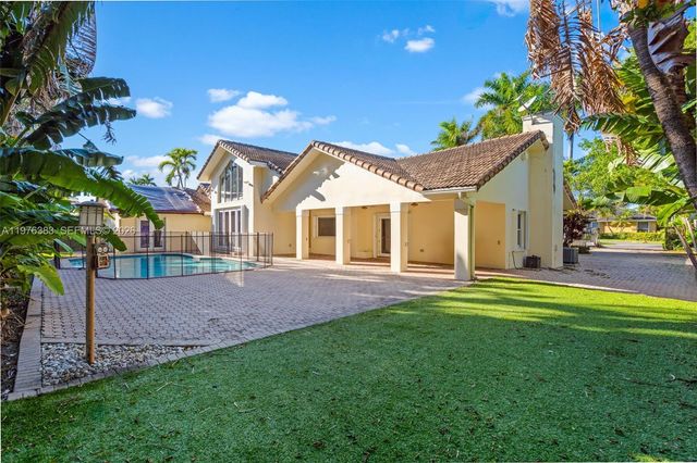 9930 SW 145th St, Miami, FL 33176