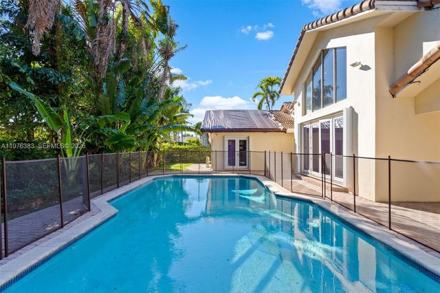 9930 SW 145th St, Miami, FL 33176