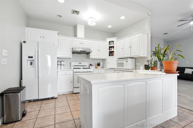 13846 S Nyssa Place, Glenpool, OK 74033