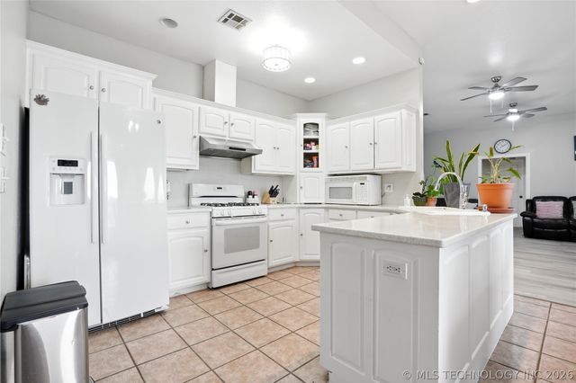 13846 S Nyssa Place, Glenpool, OK 74033