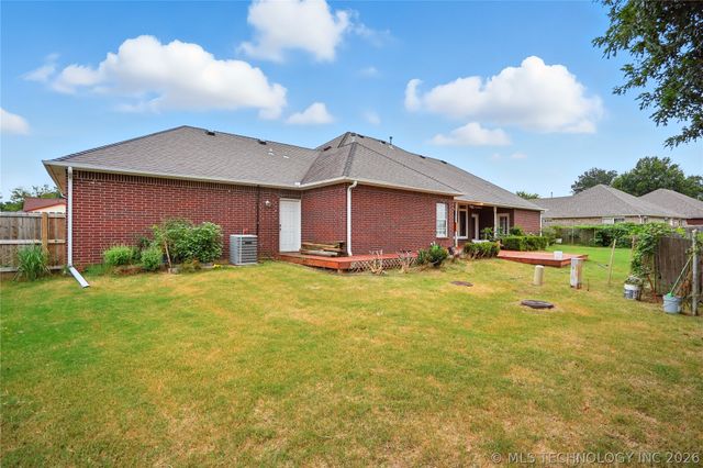 13846 S Nyssa Place, Glenpool, OK 74033