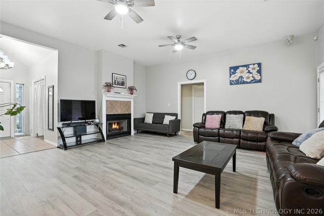 13846 S Nyssa Place, Glenpool, OK 74033