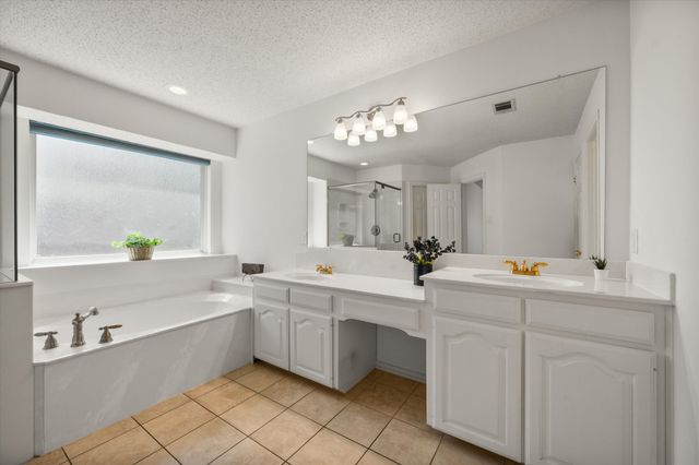 6505 Ashwood Drive, Arlington, TX 76016