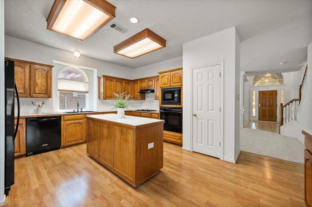 6505 Ashwood Drive, Arlington, TX 76016