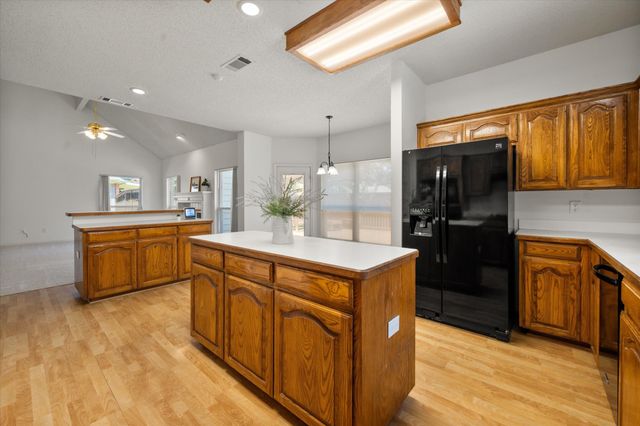 6505 Ashwood Drive, Arlington, TX 76016