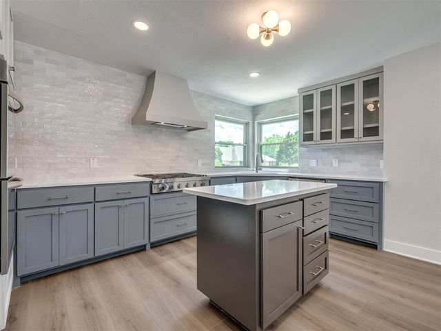 1801 Faircloud Drive, Edmond, OK 73034