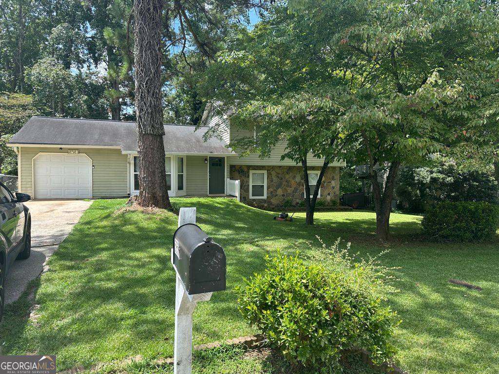 5658 Saint Thomas Drive, Lithonia, GA 30058