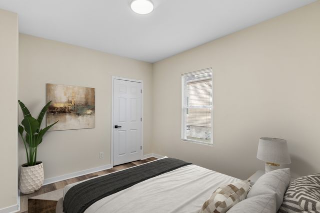 515 George Avenue 2, Waukegan, IL 60085