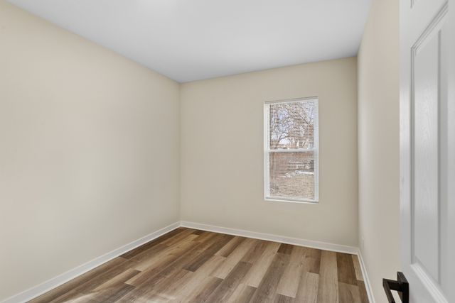 515 George Avenue 2, Waukegan, IL 60085