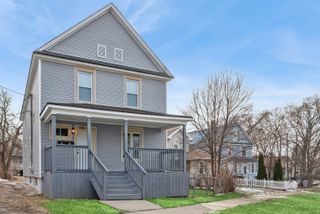 515 George Avenue 2, Waukegan, IL 60085