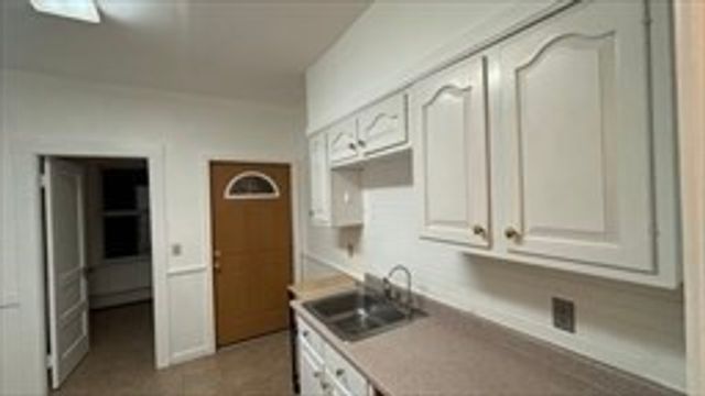 19 University Road 1, Brookline, MA 02445