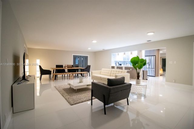 1321 NE 14th Street, Fort Lauderdale, FL 33304