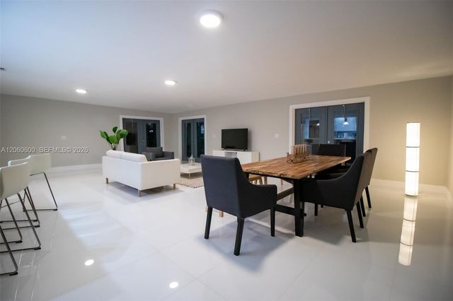 1321 NE 14th Street, Fort Lauderdale, FL 33304