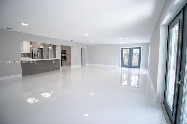 1321 NE 14th Street, Fort Lauderdale, FL 33304