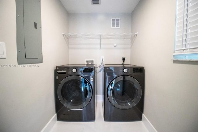1321 NE 14th Street, Fort Lauderdale, FL 33304