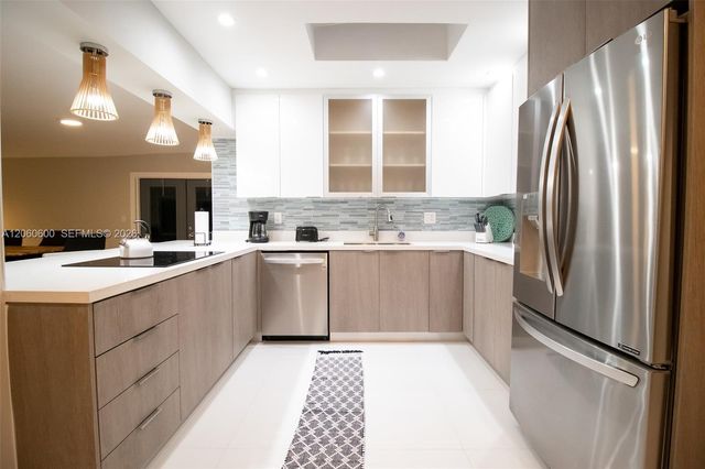 1321 NE 14th Street, Fort Lauderdale, FL 33304