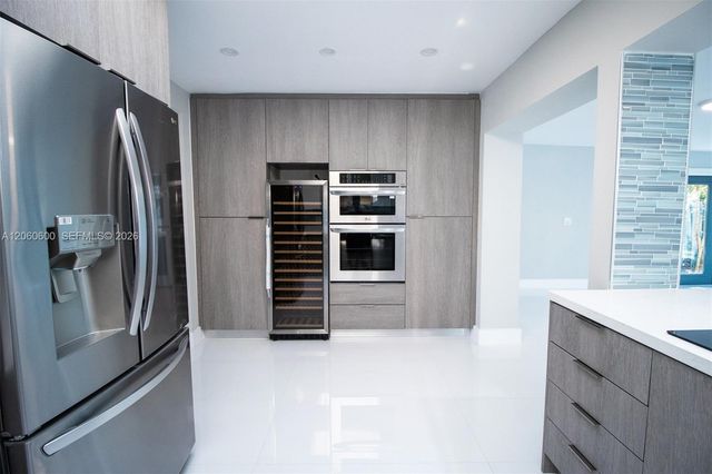 1321 NE 14th Street, Fort Lauderdale, FL 33304
