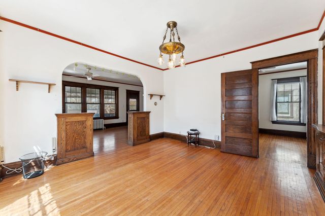 1722 James Avenue N, Minneapolis, MN 55411