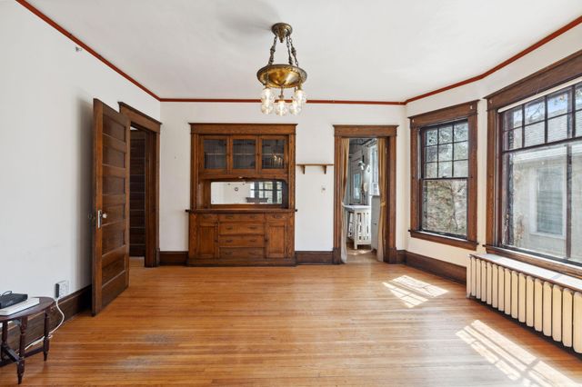 1722 James Avenue N, Minneapolis, MN 55411