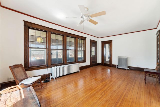 1722 James Avenue N, Minneapolis, MN 55411