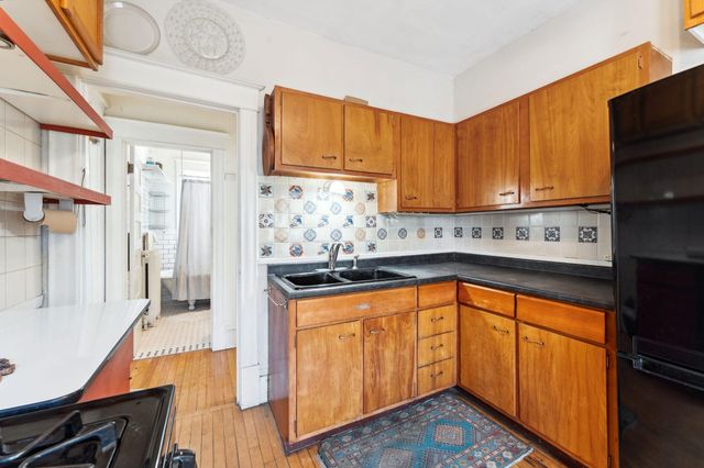 1722 James Avenue N, Minneapolis, MN 55411