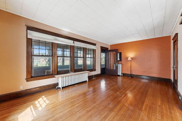 1722 James Avenue N, Minneapolis, MN 55411