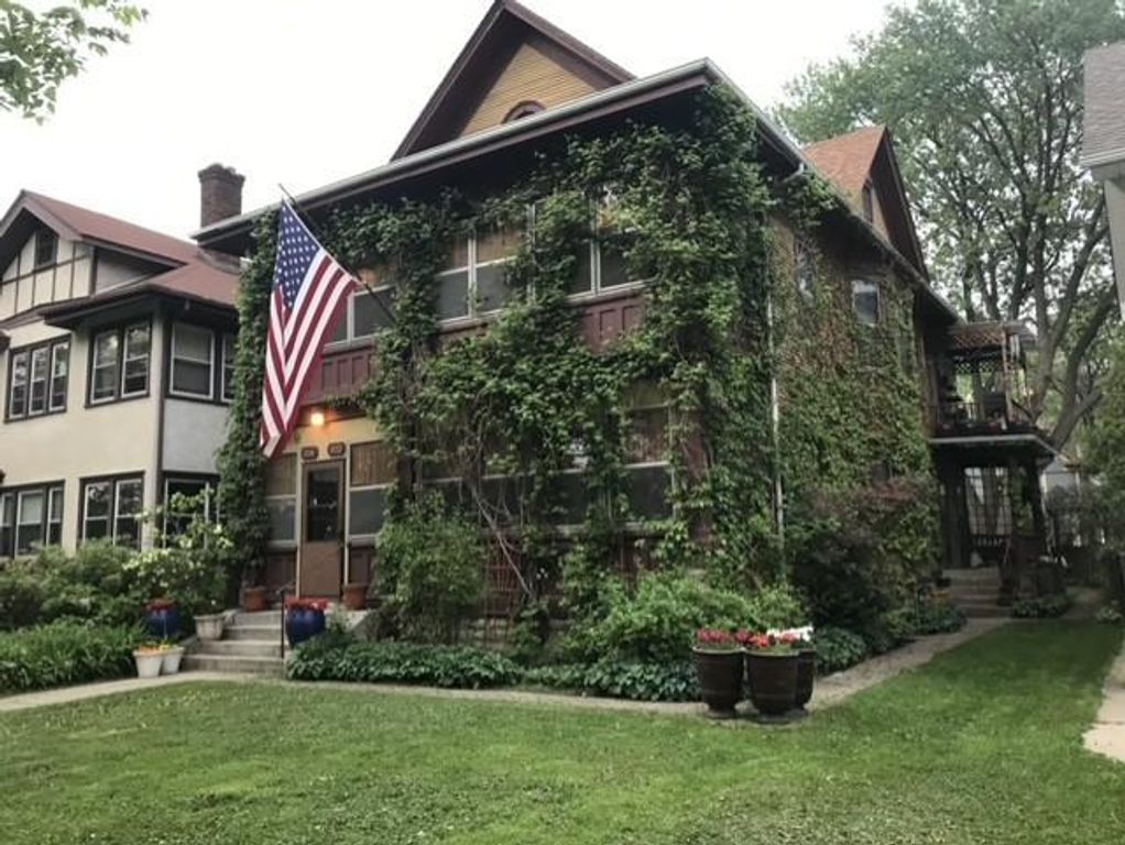 1722 James Avenue N, Minneapolis, MN 55411