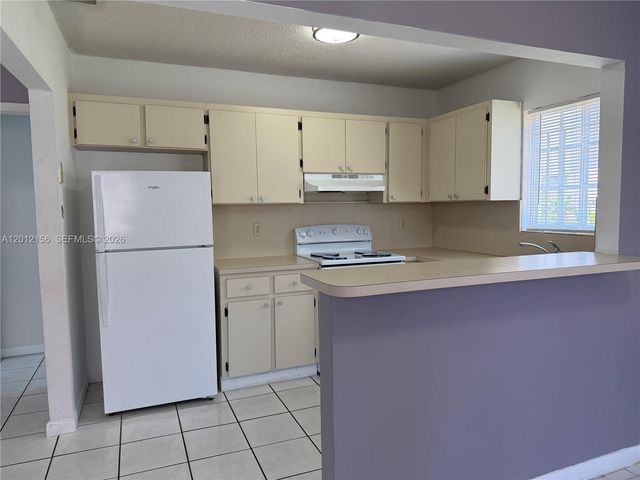837 SE 8th Ct 4, Hialeah, FL 33010