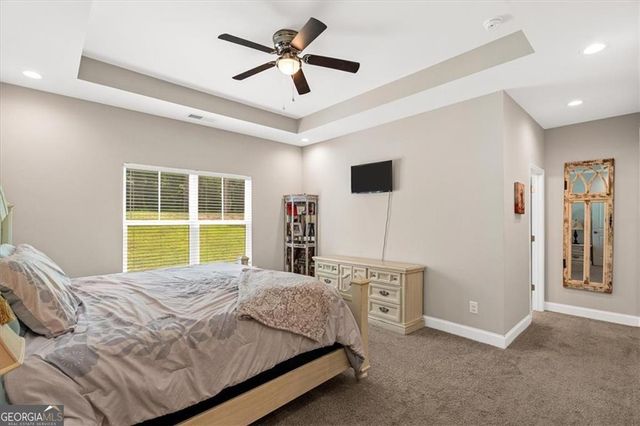499 Oakland Drive SE, Calhoun, GA 30701