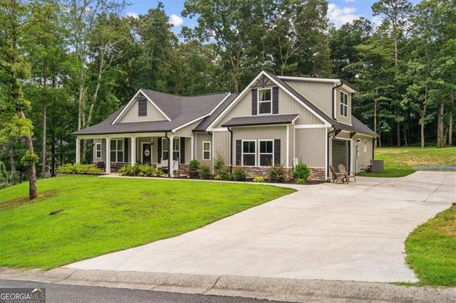 499 Oakland Drive SE, Calhoun, GA 30701