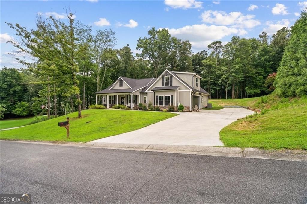 499 Oakland Drive SE, Calhoun, GA 30701