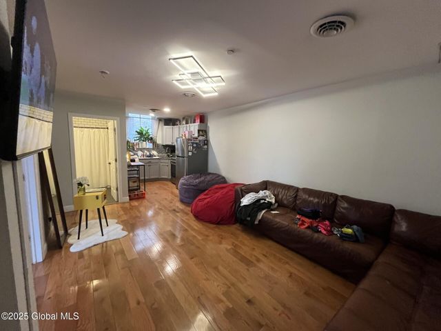 37 Maiden Lane 3A, Albany, NY 12207