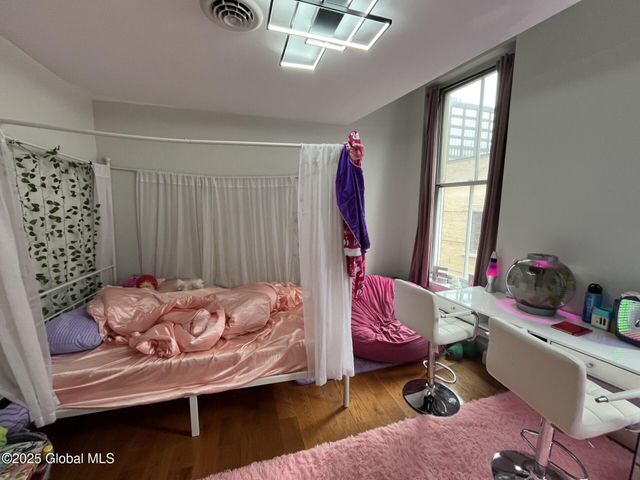 37 Maiden Lane 3A, Albany, NY 12207