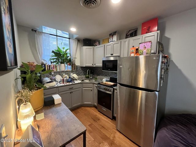 37 Maiden Lane 3A, Albany, NY 12207