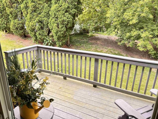 2590 CHERRYWOOD LANE, Green Bay, WI 54304